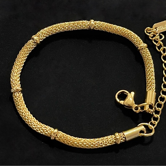 ✨Beautiful 18K Gold Plated Rope Bracelet - Picture 2 of 3